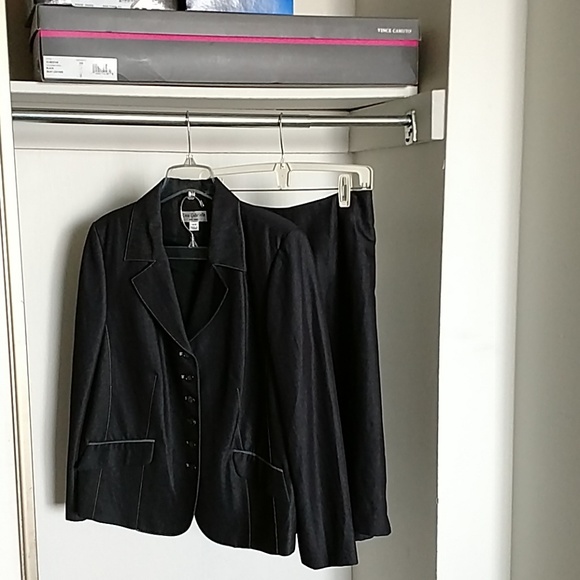 2 Piece Business- Suit by Lena Gabrielle New York - Picture 1 of 7